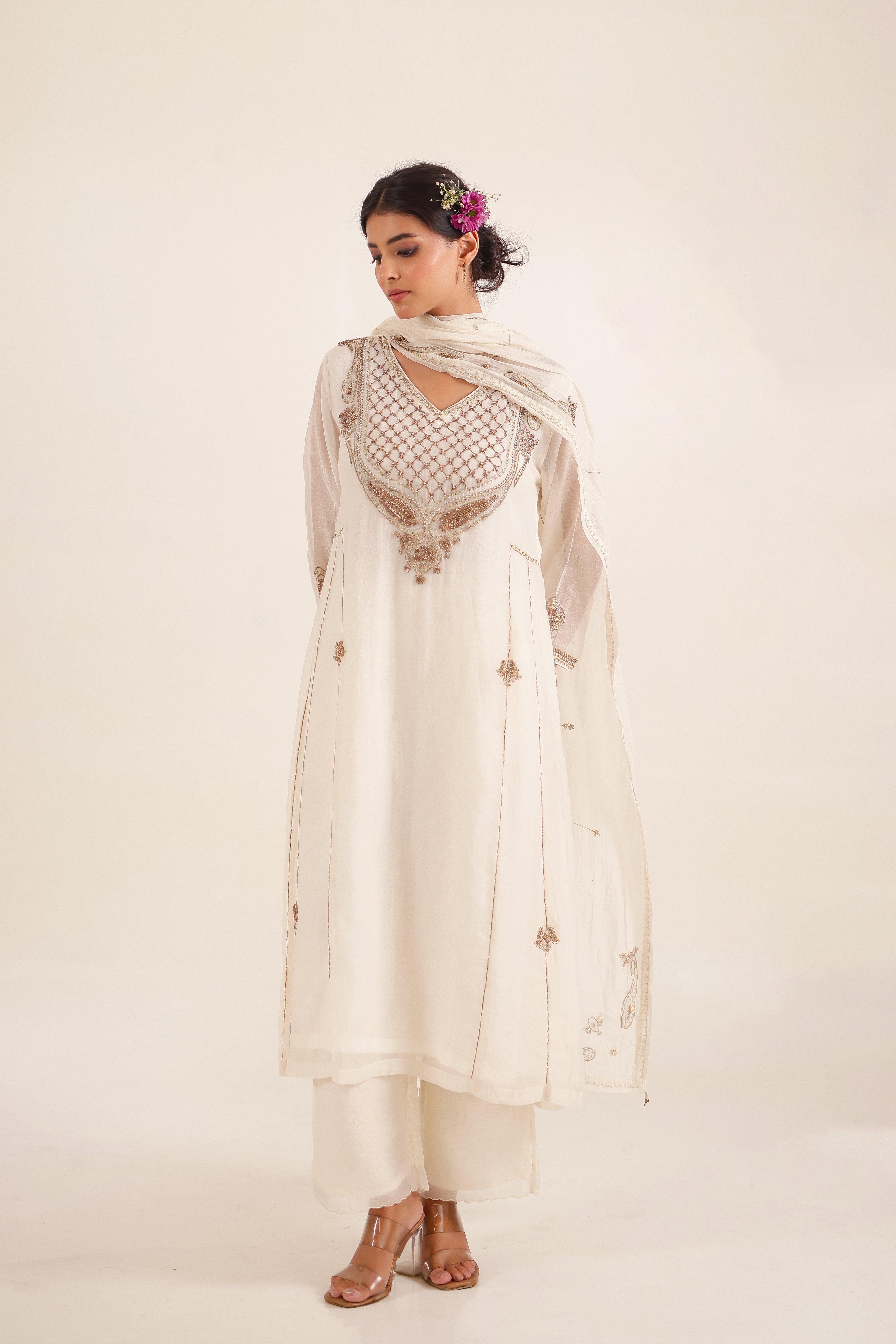 WHITE AMBIYA SUIT SET