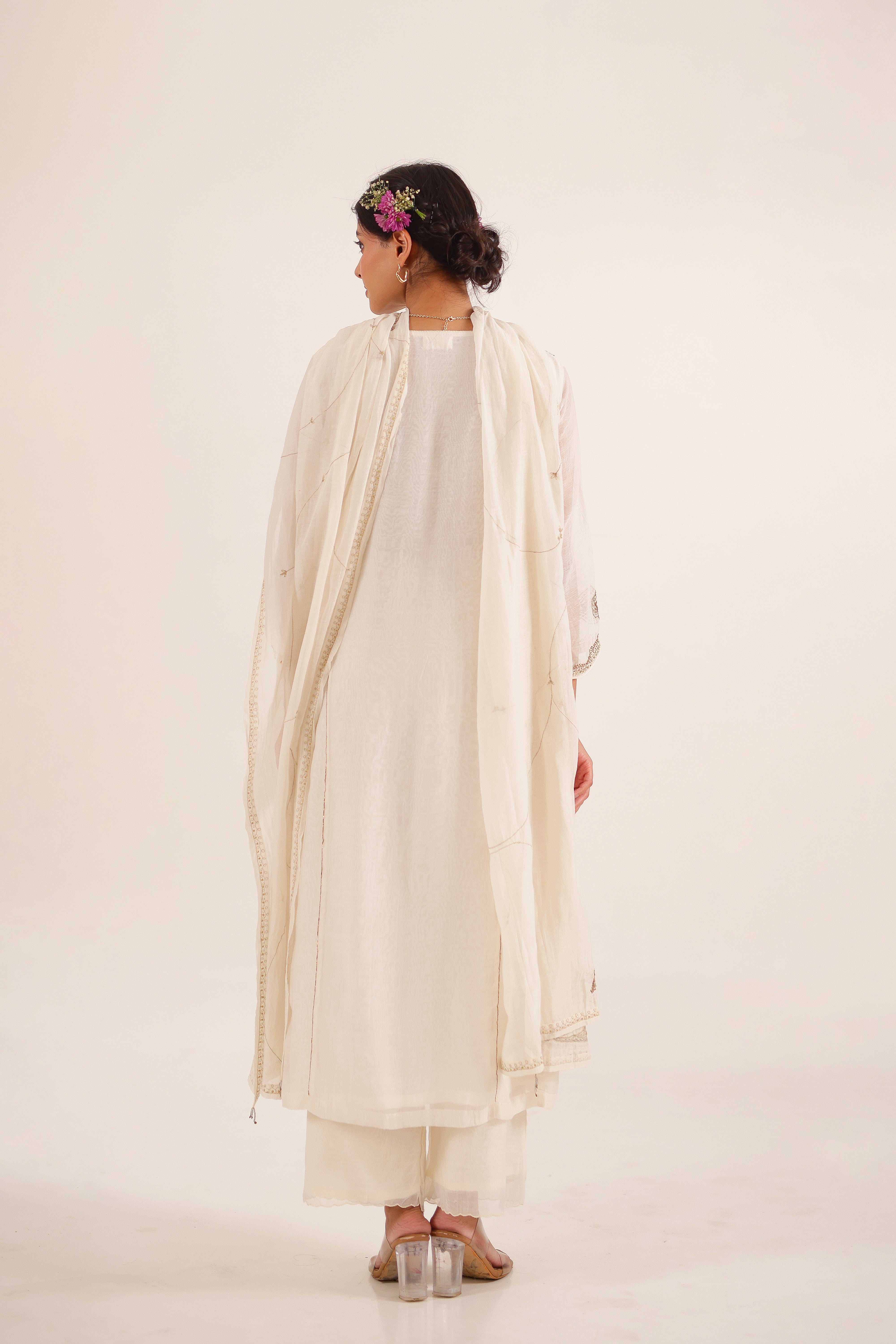 WHITE AMBIYA SUIT SET
