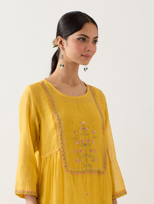 Mustard mughal buta kurta set