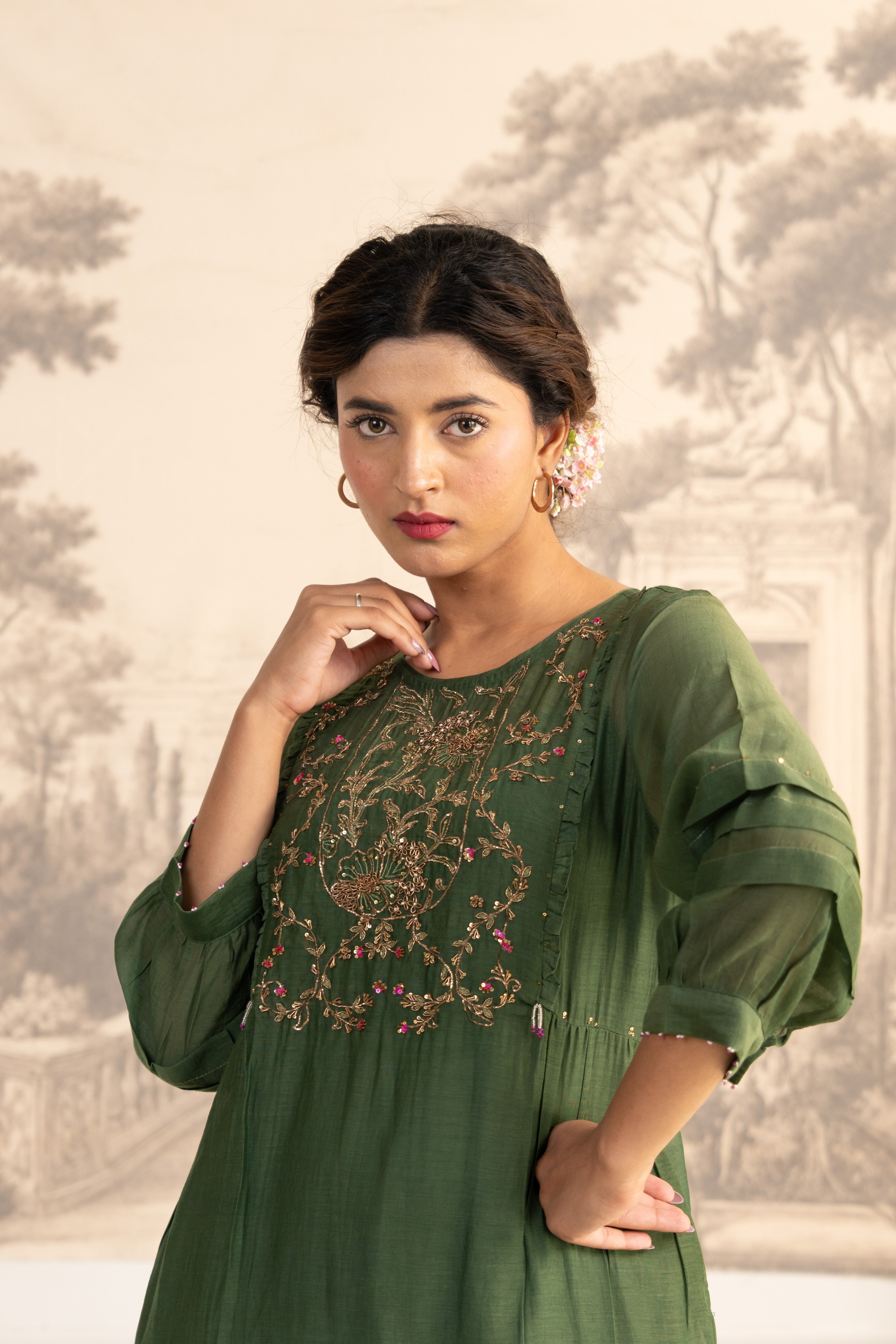 BOTTLE GREEN DABKA YOKE SUIT SET
