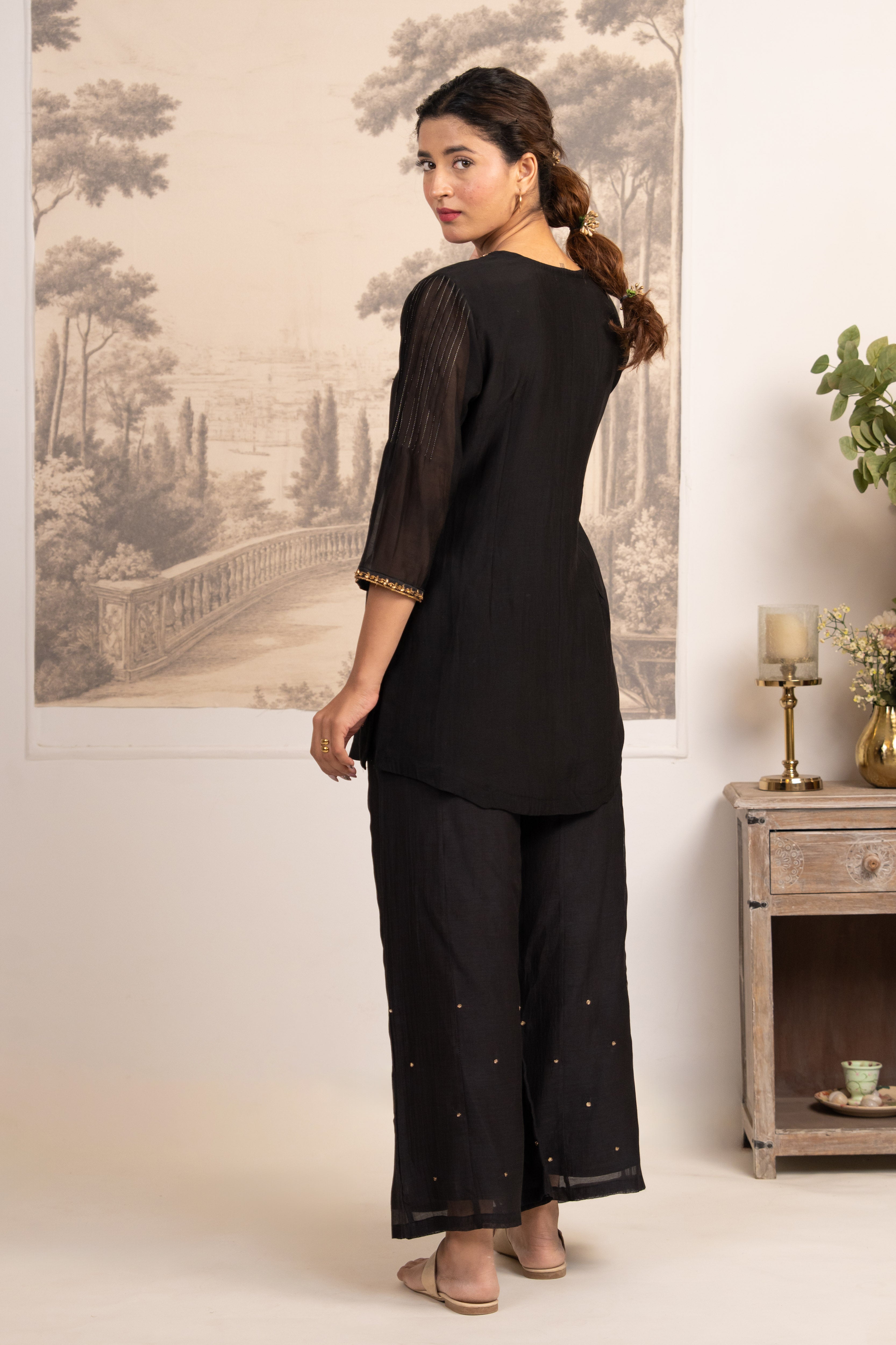 BLACK HERITAGE JHUMKA TOP SET WITH DUPATTA