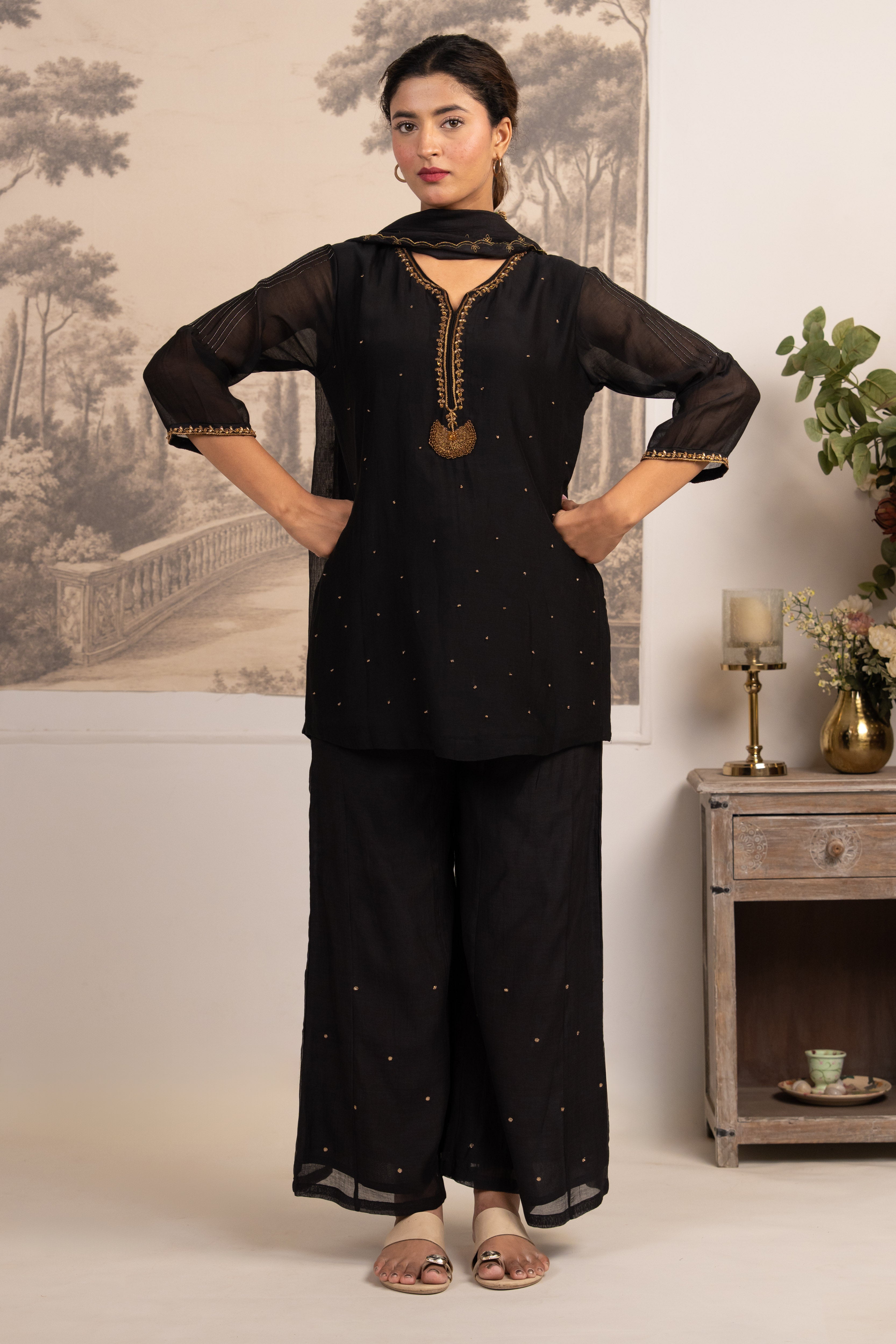 BLACK HERITAGE JHUMKA TOP SET WITH DUPATTA