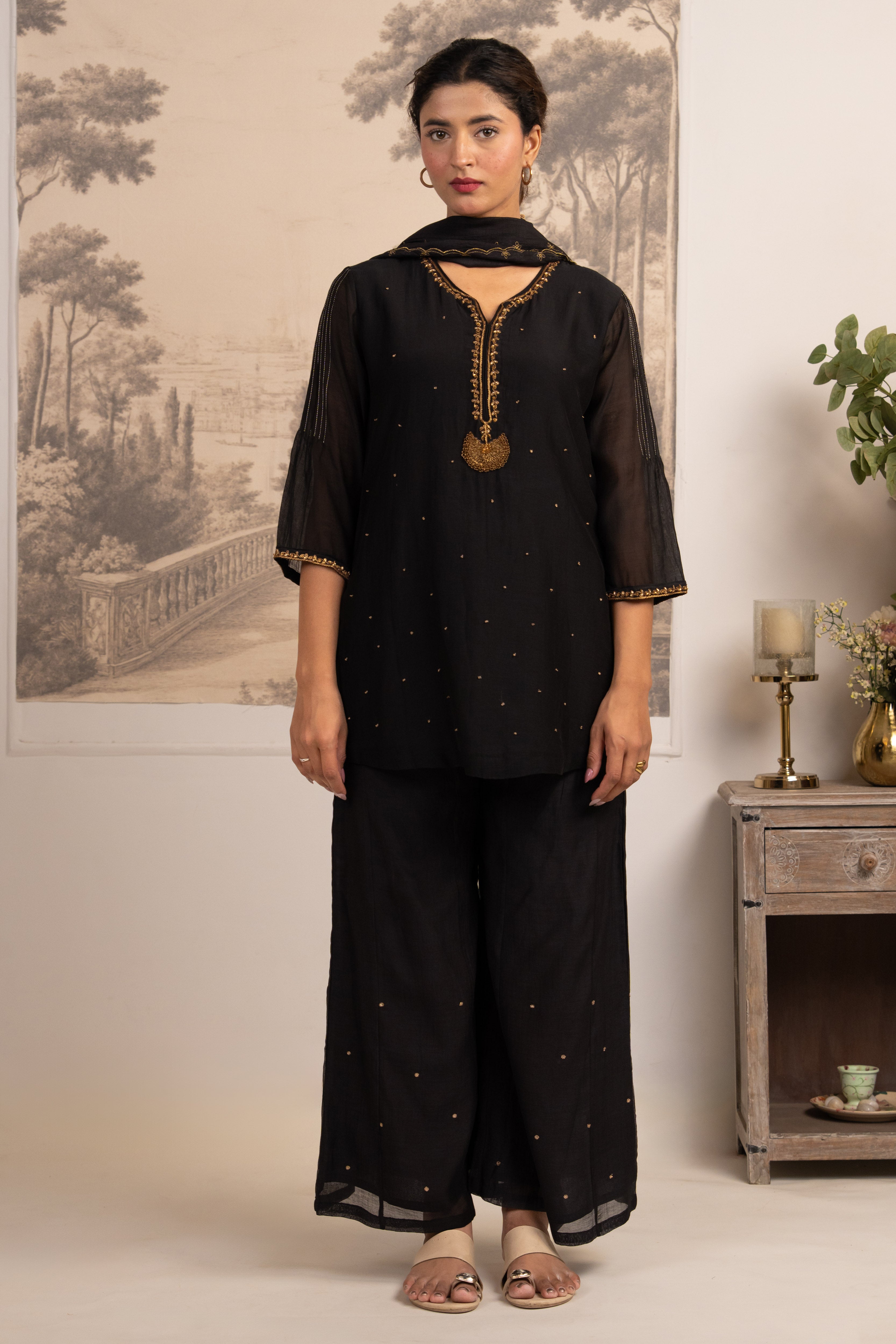 BLACK HERITAGE JHUMKA TOP SET WITH DUPATTA