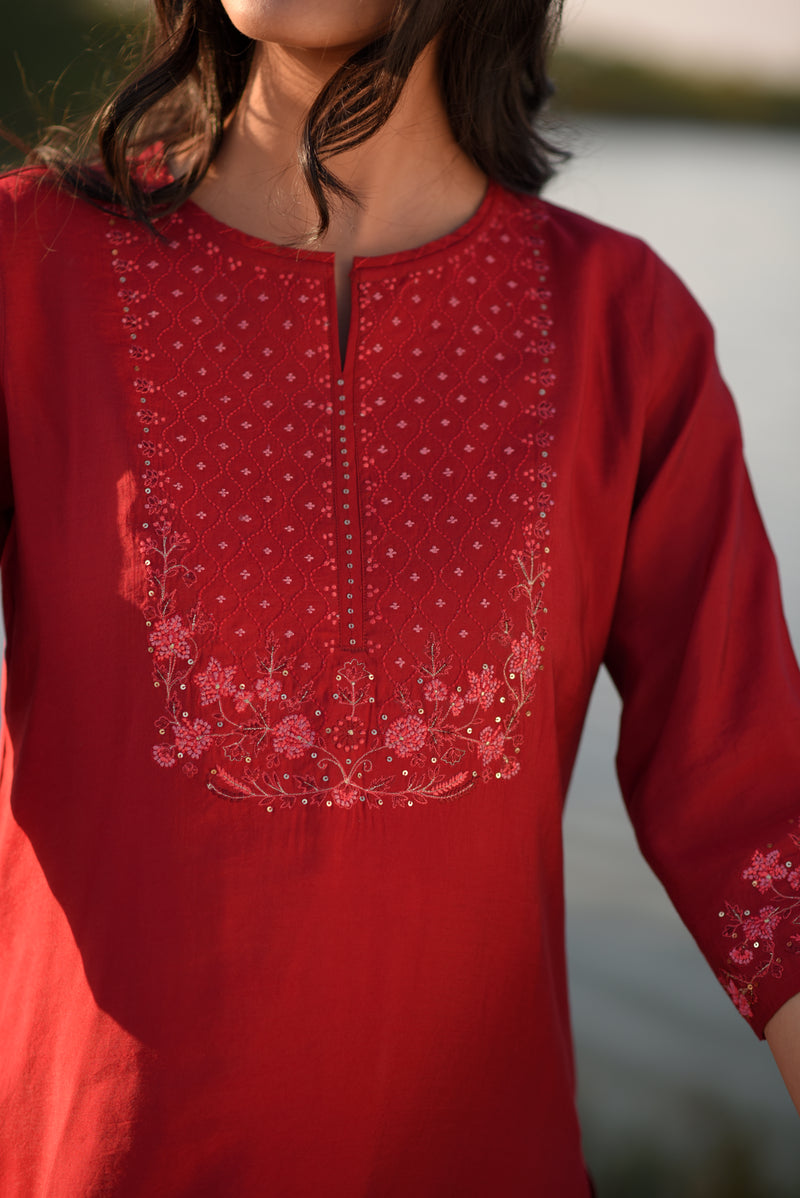 Maroon Juhi Yoke kurta