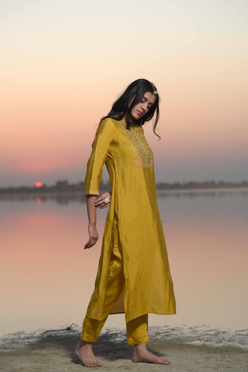 Mustard Rain lily kurta set