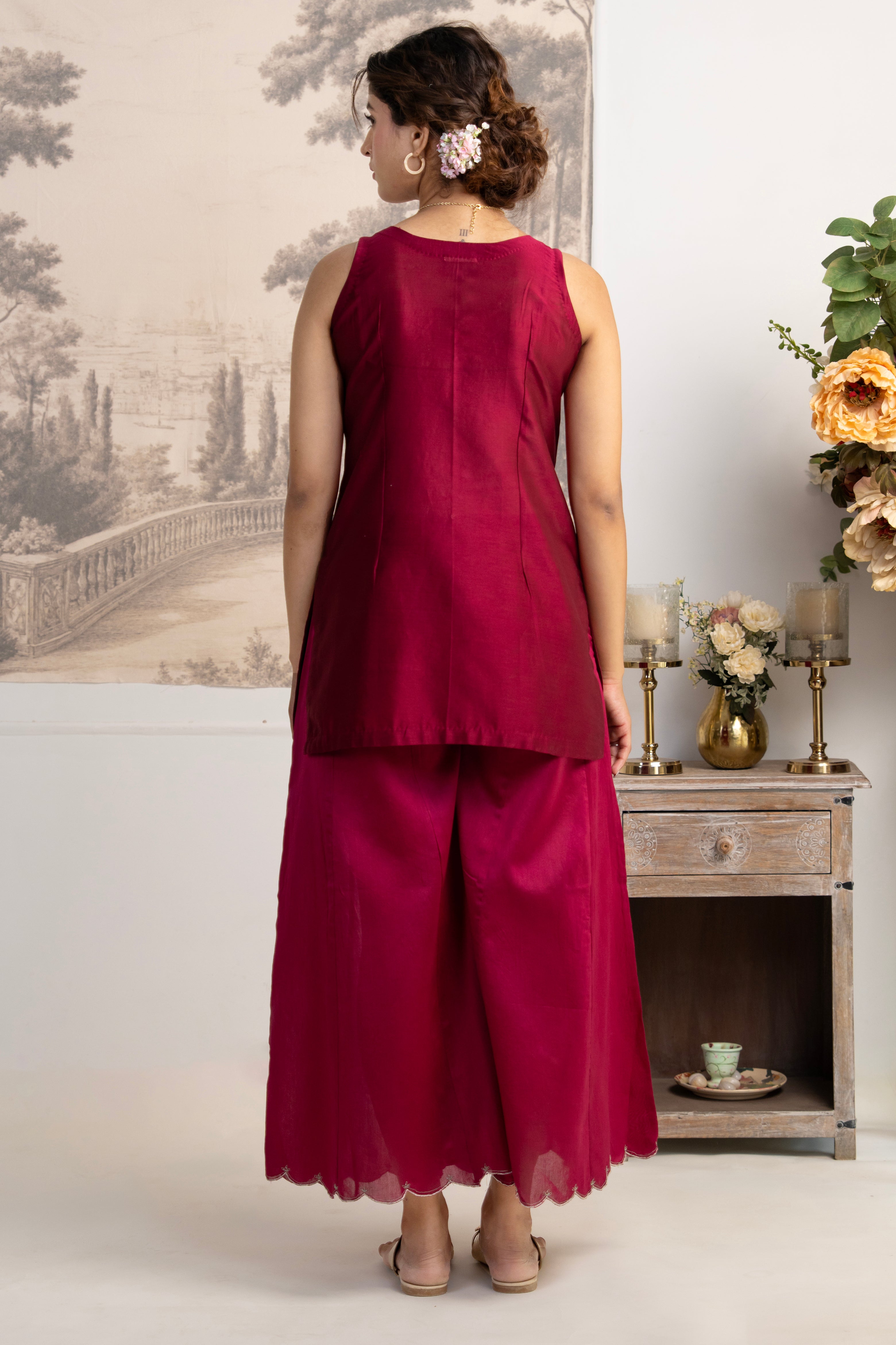 HOT PINK SLEEVELESS PITTA ZARDOZI TOP WITH ORGANZA DUPATTA