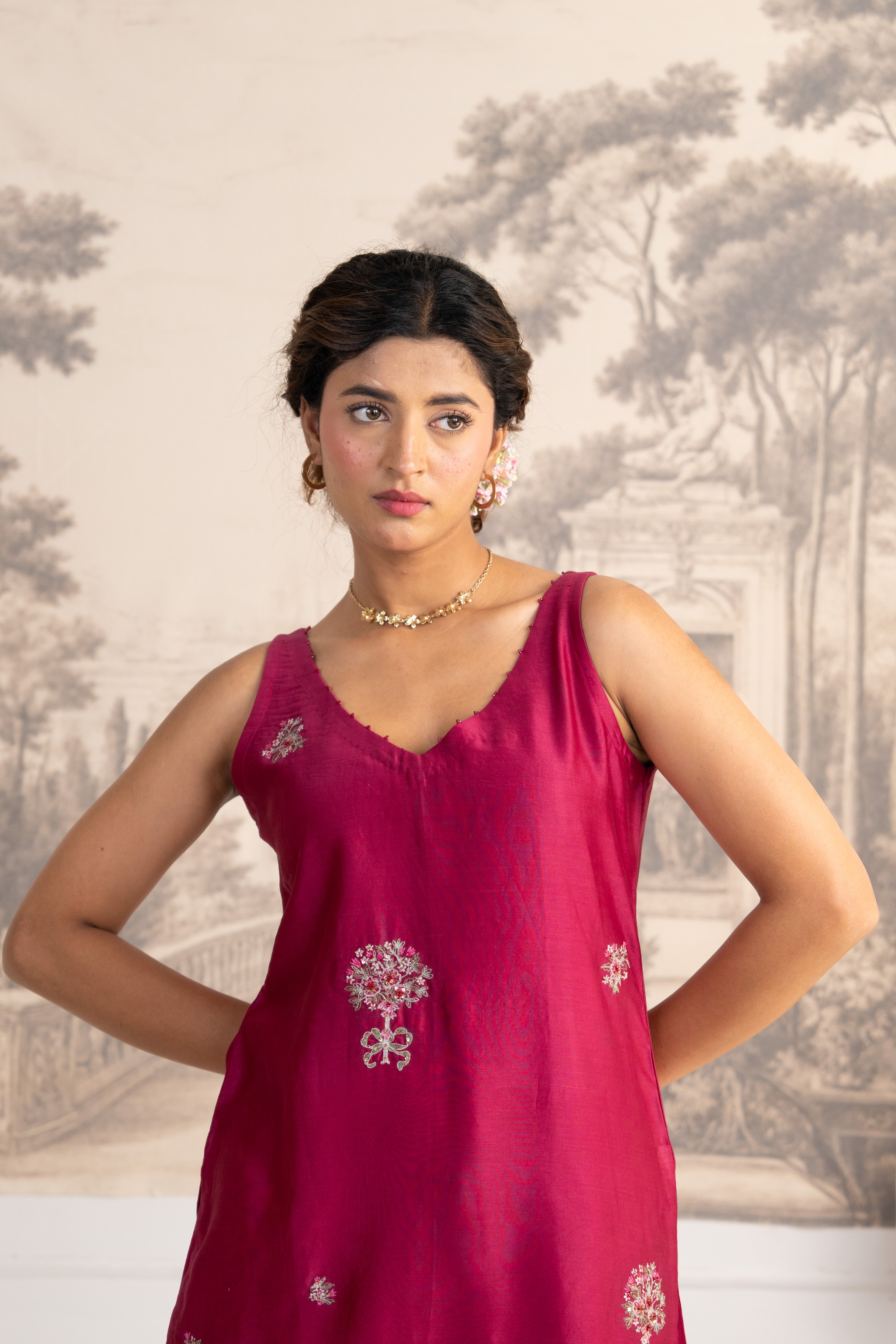 RANI PINK SLEEVELESS MINI BOUQUET TOP SET WITH DUPATTA