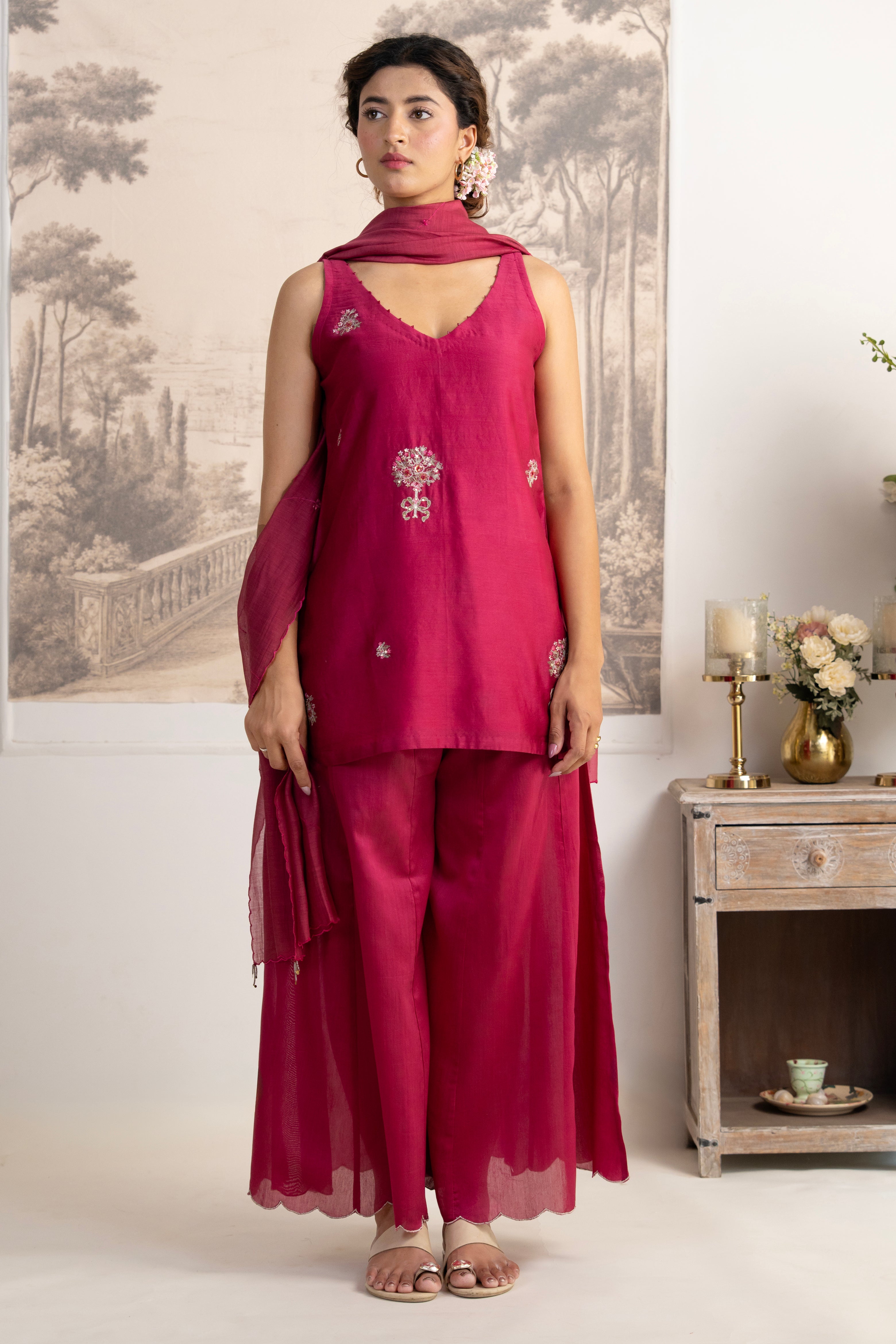 RANI PINK SLEEVELESS MINI BOUQUET TOP SET WITH DUPATTA