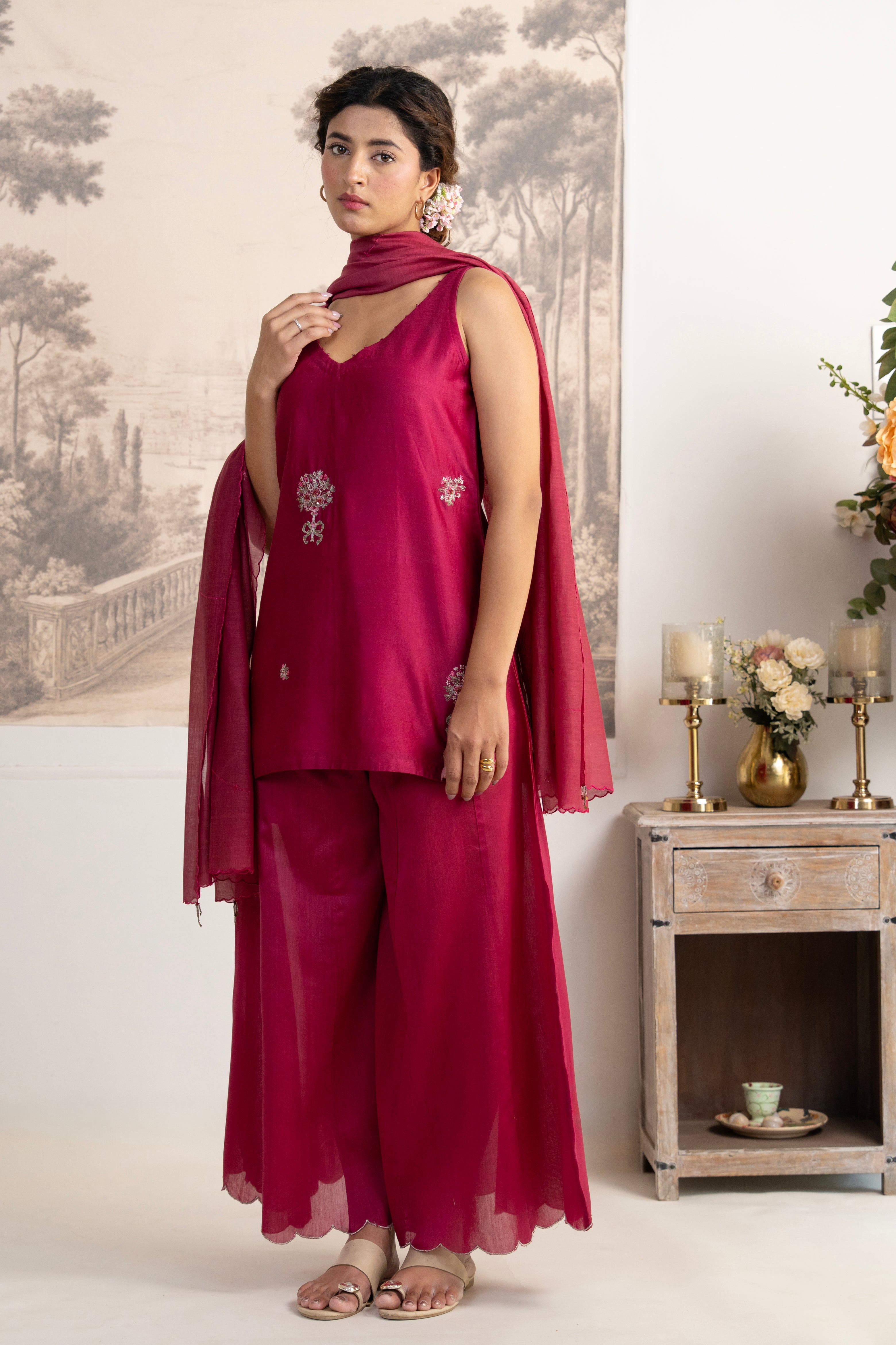 RANI PINK SLEEVELESS MINI BOUQUET TOP SET WITH DUPATTA