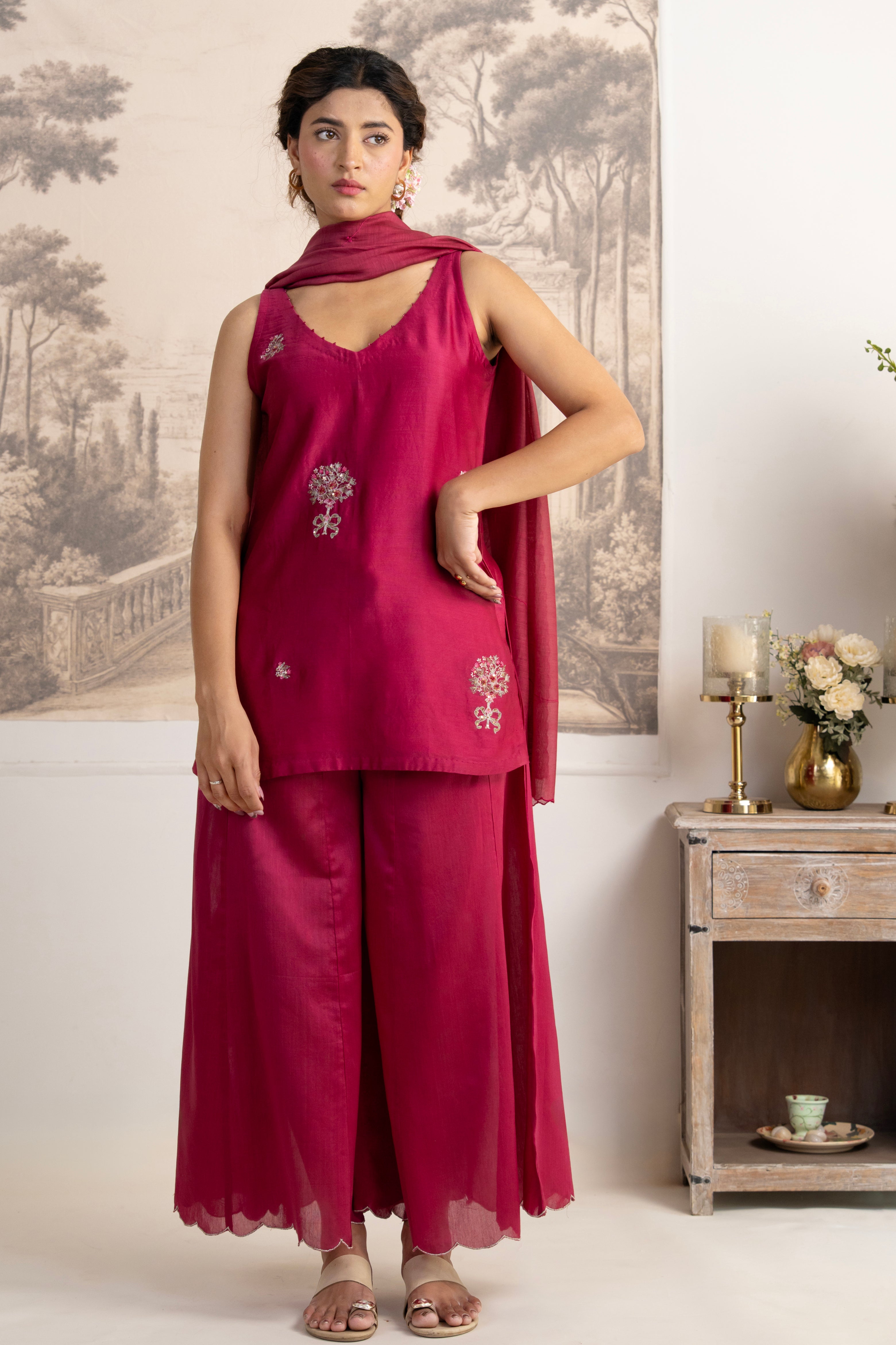 RANI PINK SLEEVELESS MINI BOUQUET TOP SET WITH DUPATTA