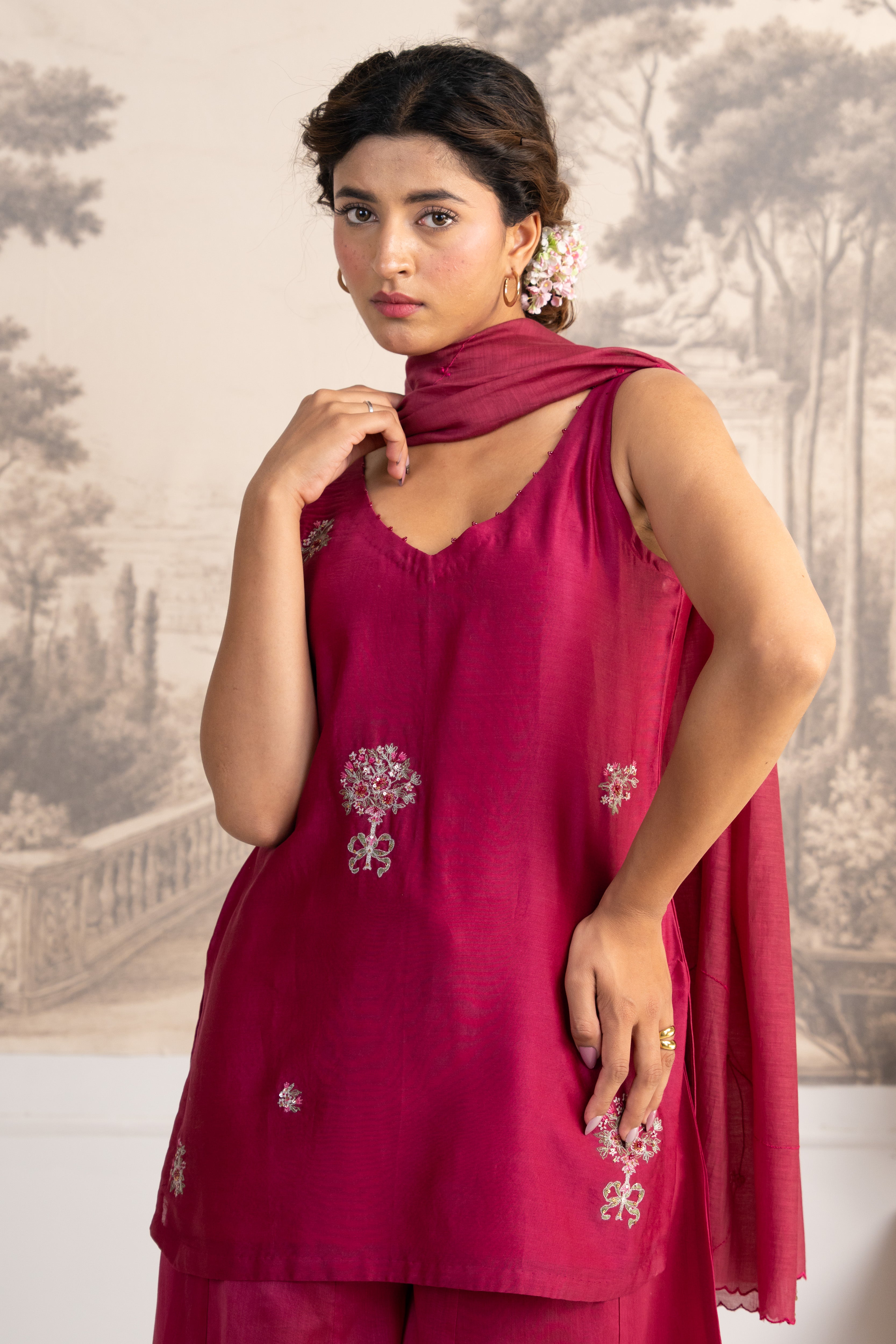 RANI PINK SLEEVELESS MINI BOUQUET TOP SET WITH DUPATTA