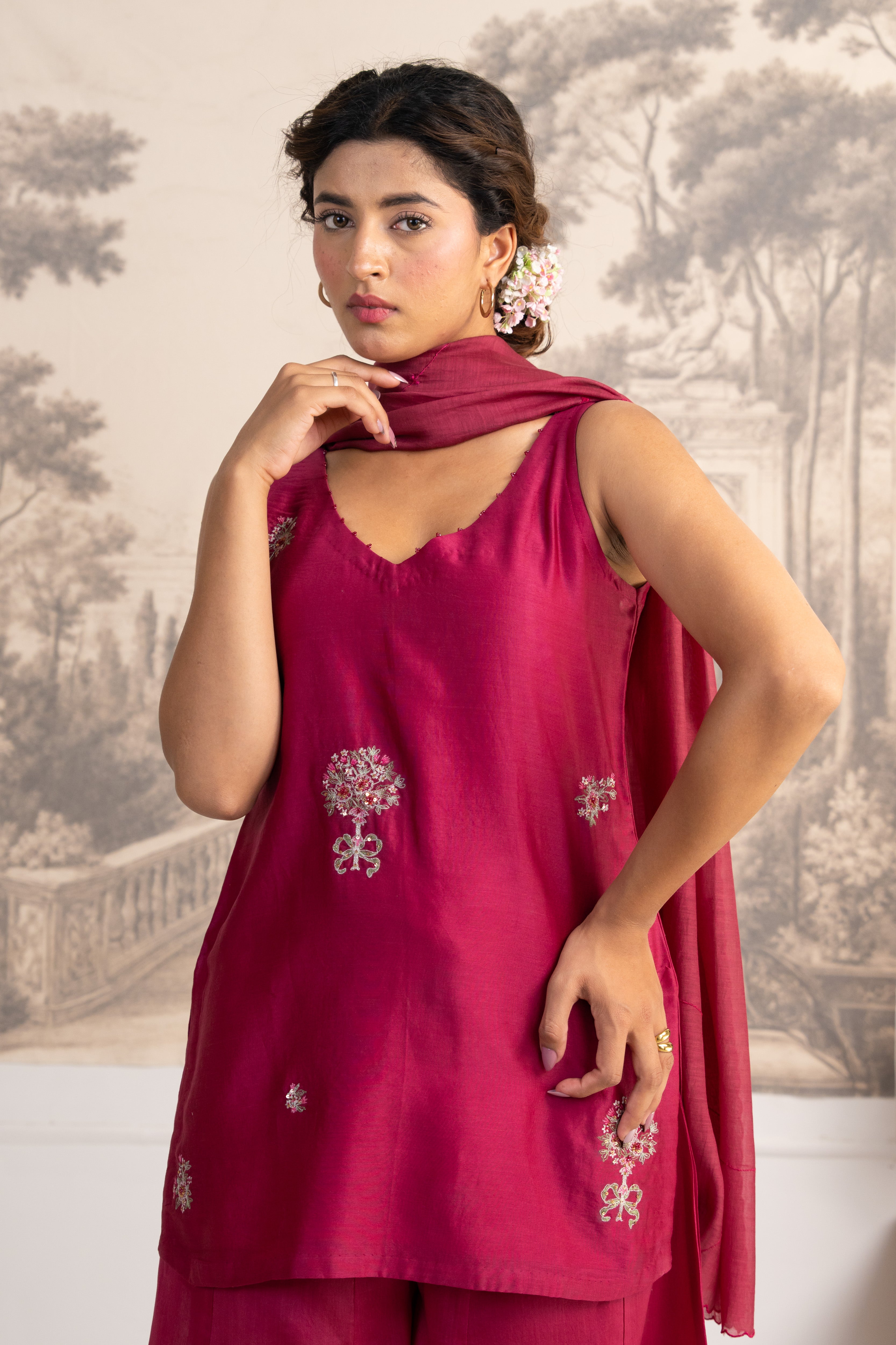 RANI PINK SLEEVELESS MINI BOUQUET TOP SET WITH DUPATTA