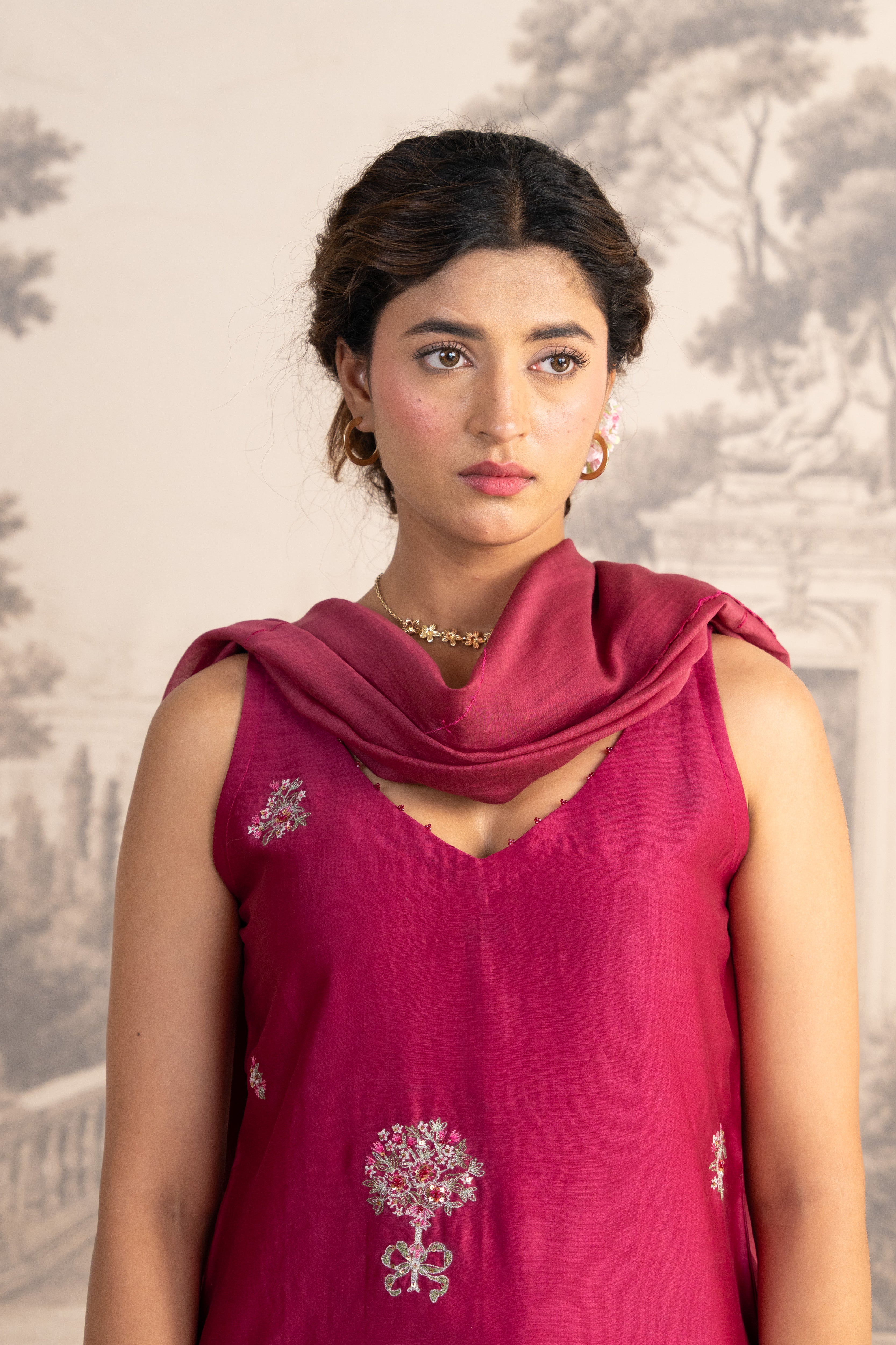 RANI PINK SLEEVELESS MINI BOUQUET TOP SET WITH DUPATTA