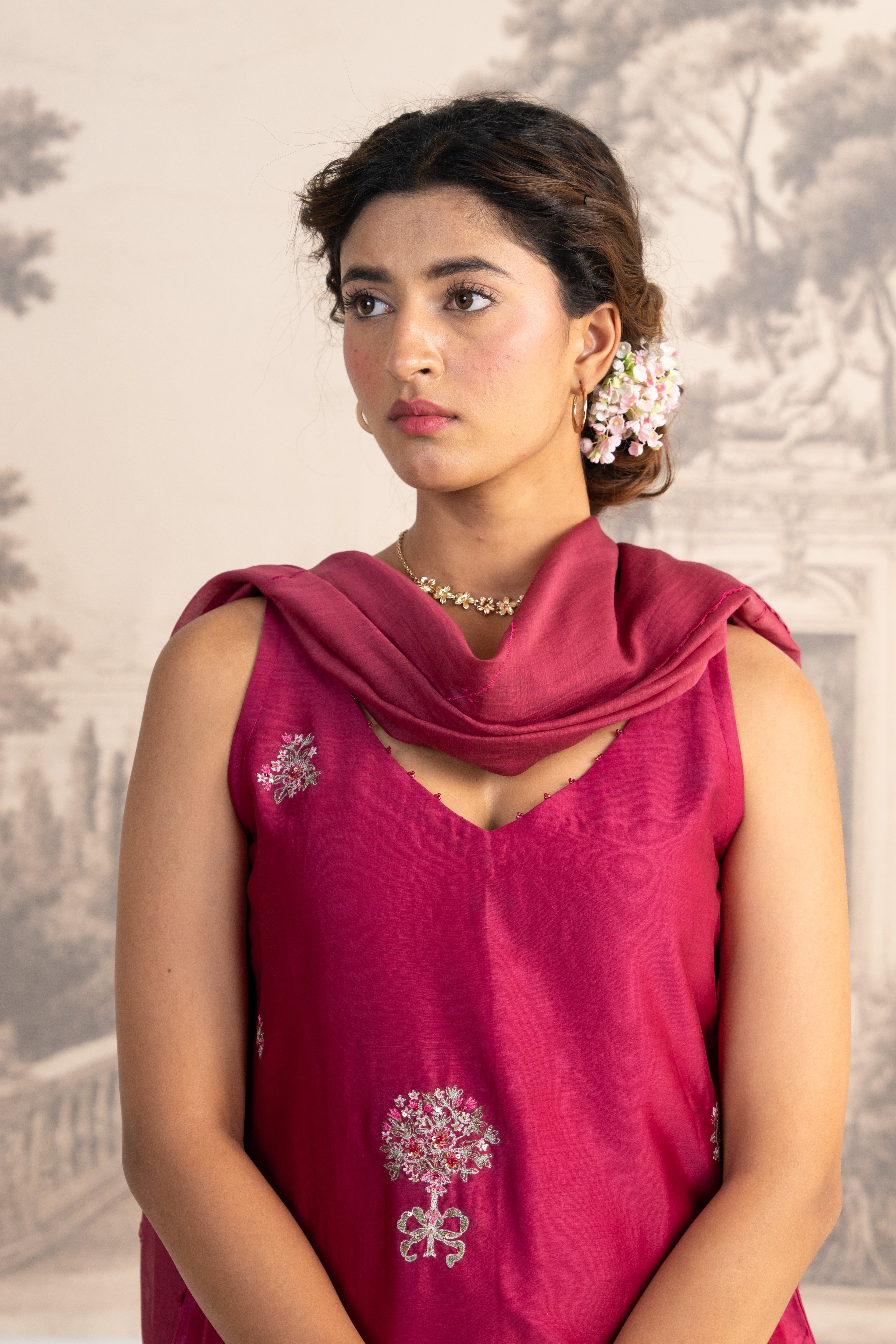 RANI PINK SLEEVELESS MINI BOUQUET TOP SET WITH DUPATTA