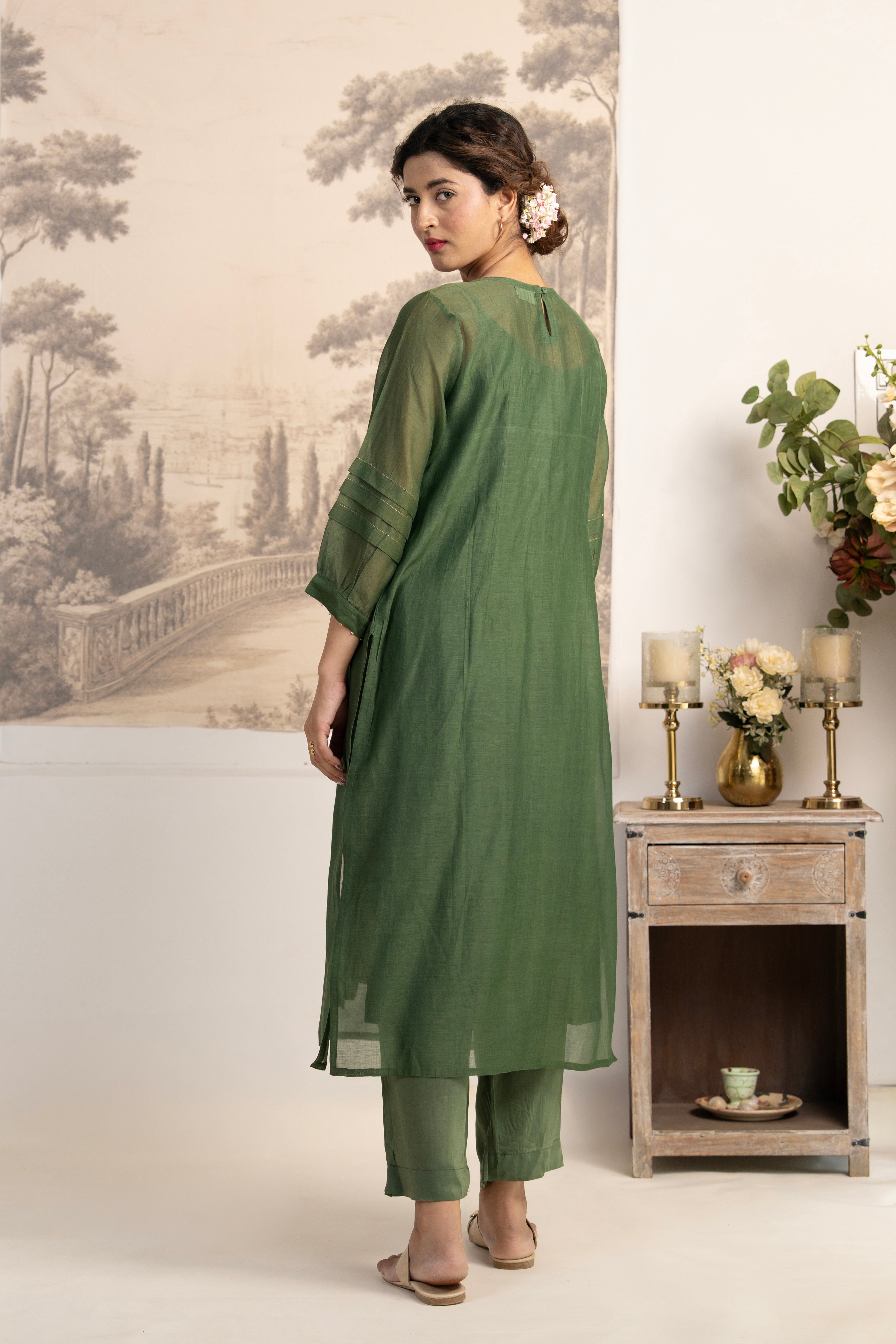 BOTTLE GREEN DABKA YOKE SUIT SET