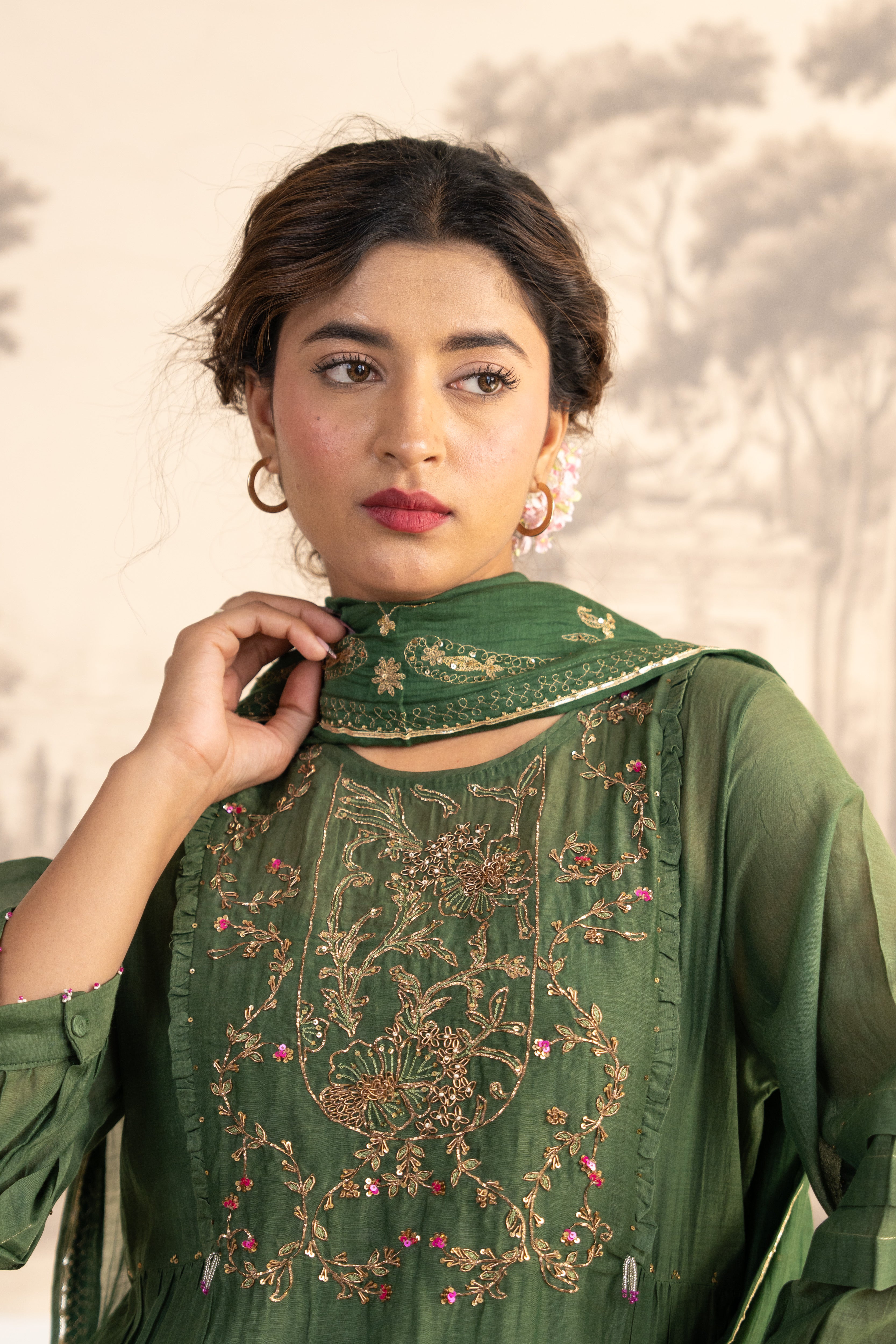 BOTTLE GREEN DABKA YOKE SUIT SET
