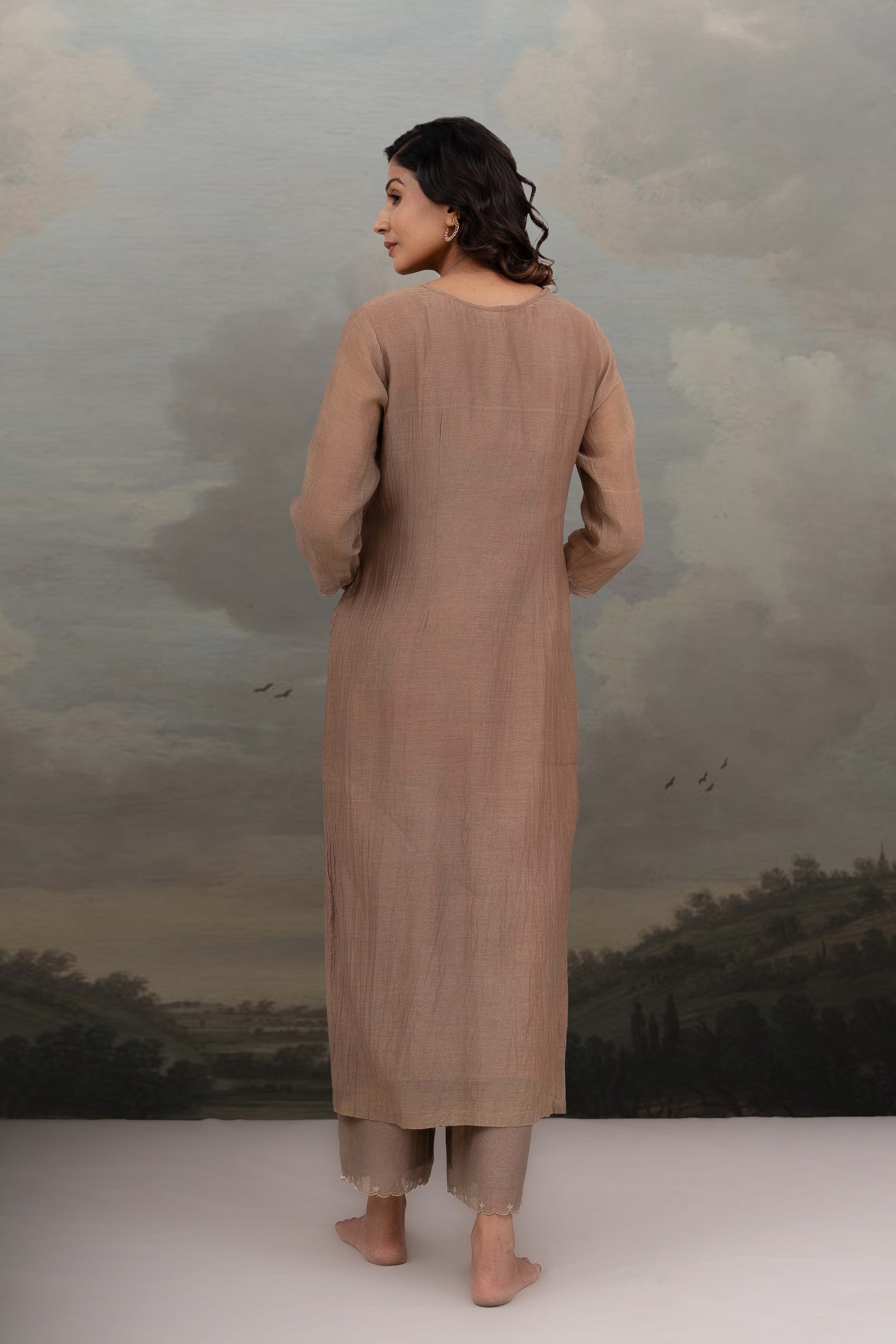 CHIKU ROSE APPLIQUE KURTA SET