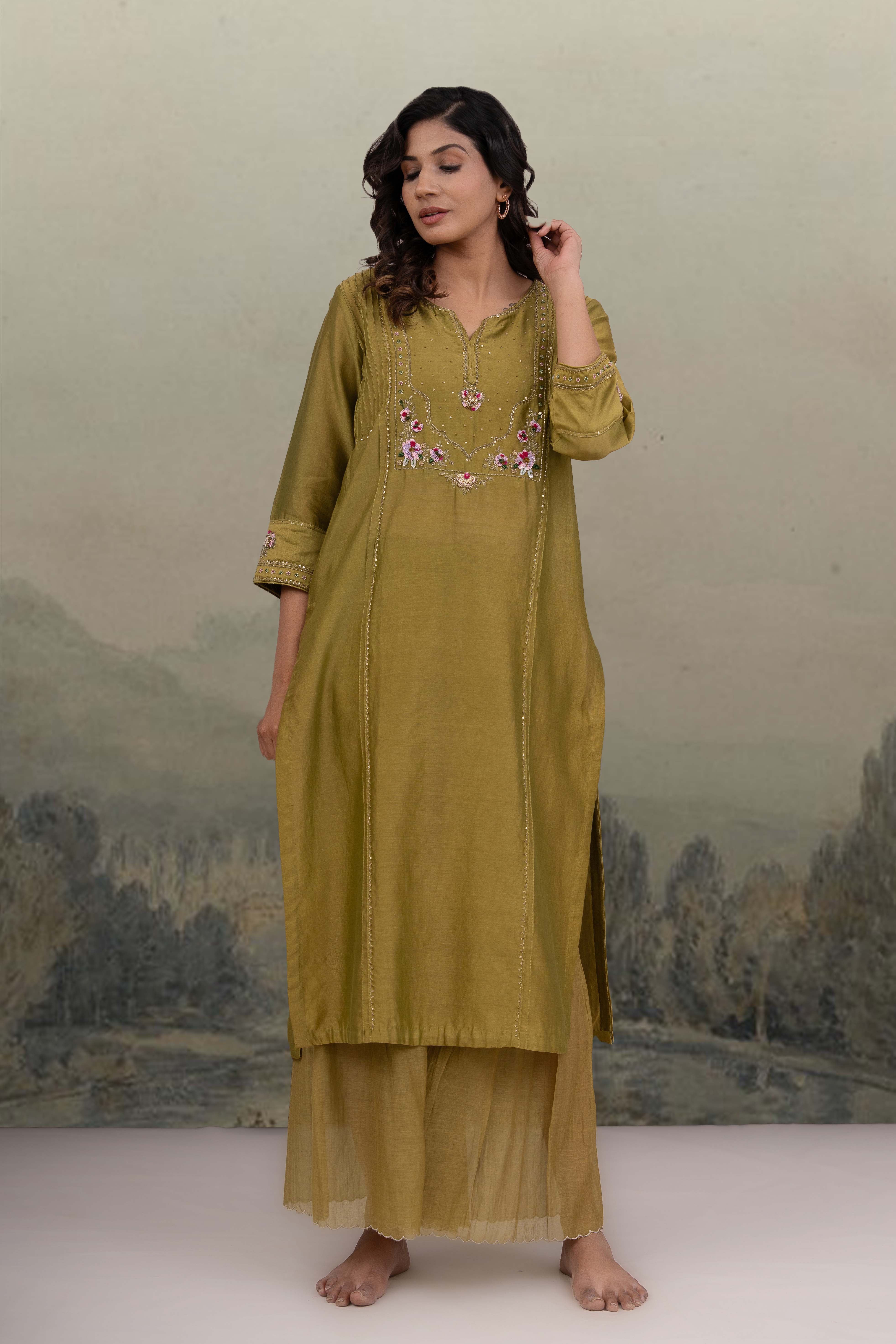 MEHENDI GREEN MEHRAB SUIT SET