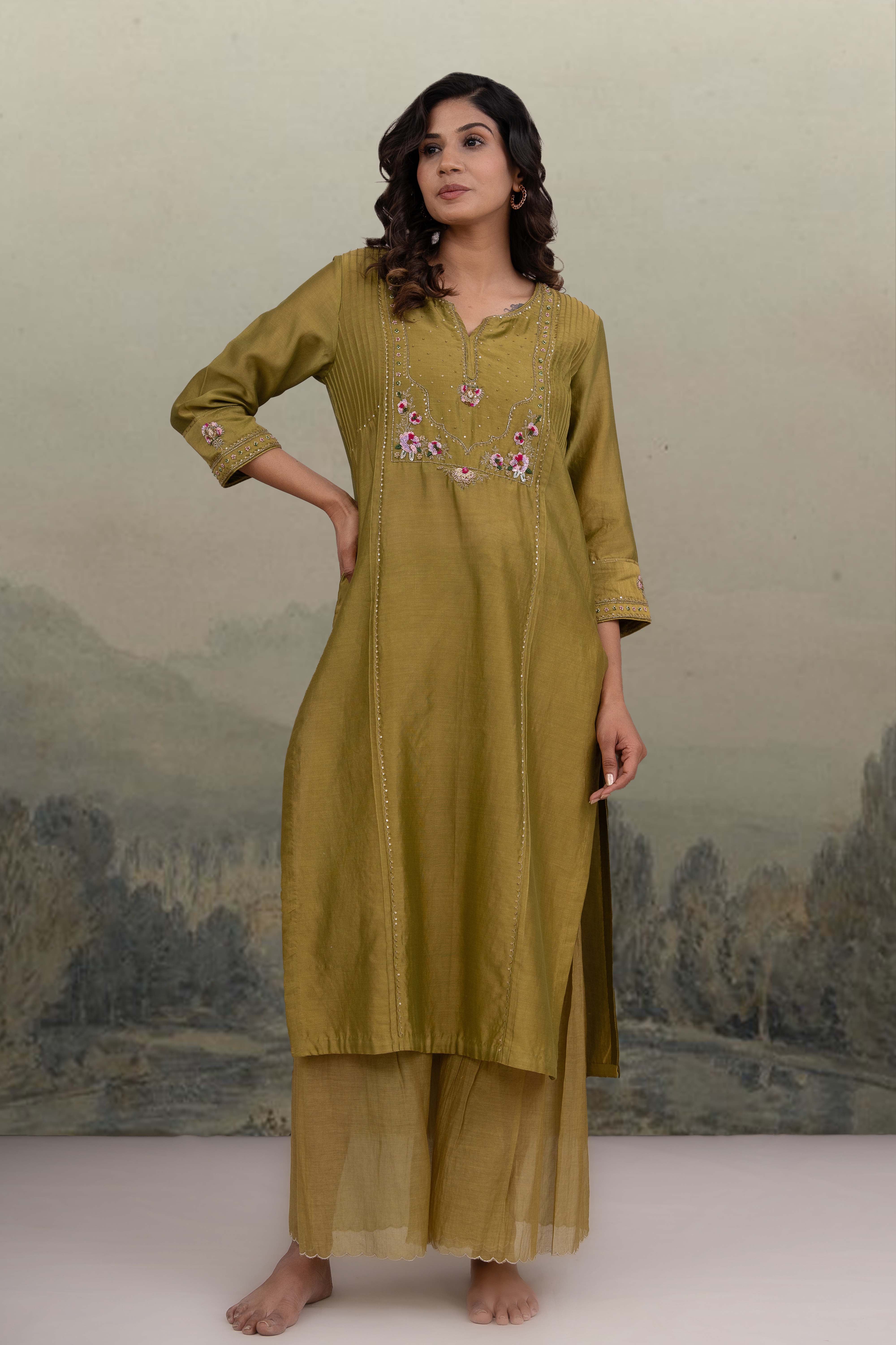 MEHENDI GREEN MEHRAB SUIT SET